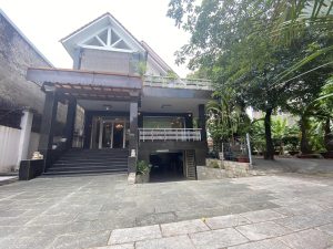 Bán biệt thự sân vườn mặt tiền Quận 12